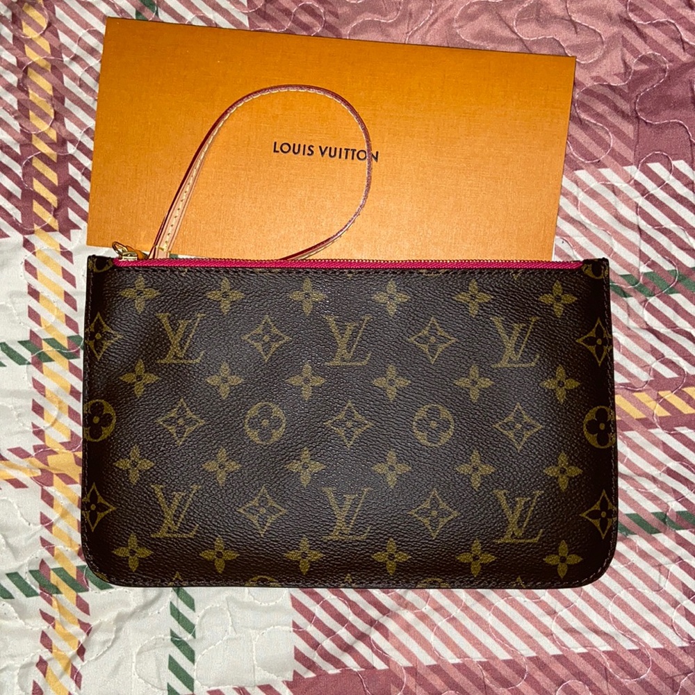 Auth Louis Vuitton Neverfull GM Pivoine Wristlet